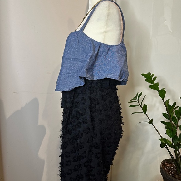 GUESS Crop Demi Cami - Chambray/Denim - Blue & Flowy - Picture 5 of 7